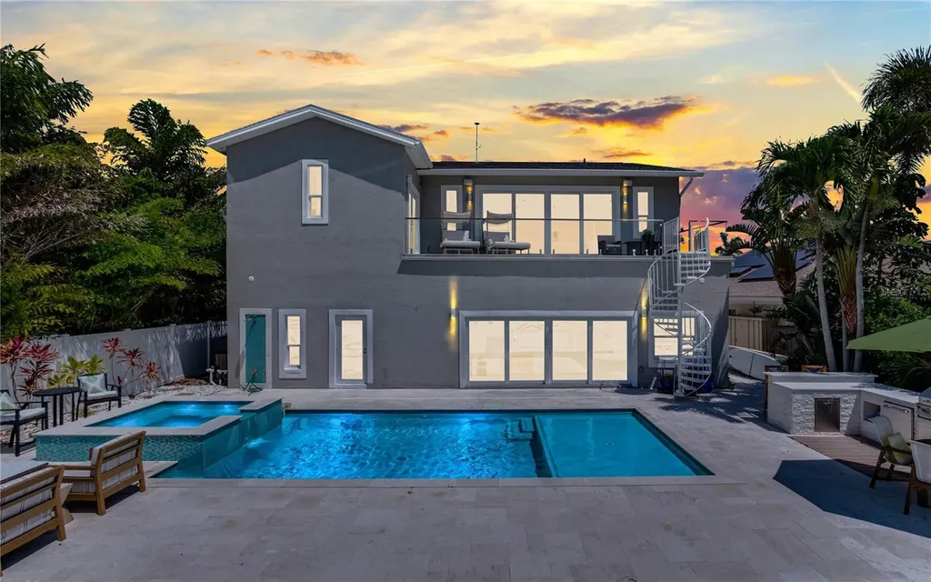 17081 Dolphin Drive North Redington Beach FL 33708