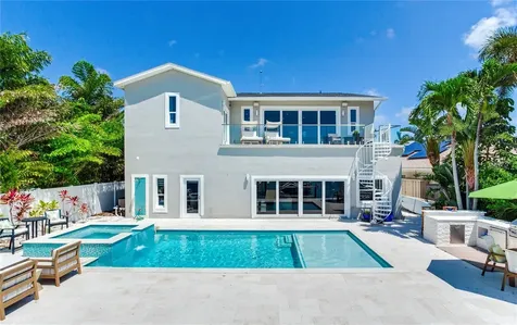 17081 Dolphin Drive North Redington Beach FL 33708