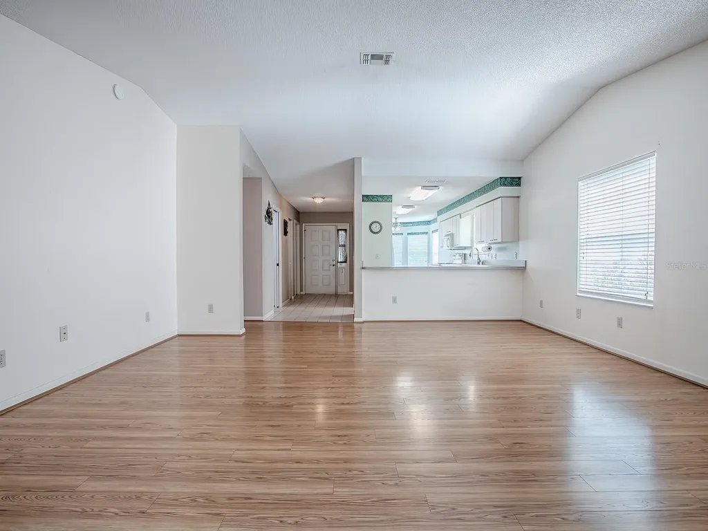 642 Glen Oaks Drive Leesburg FL 34748