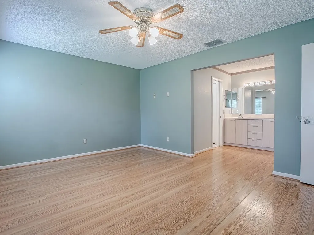 642 Glen Oaks Drive Leesburg FL 34748