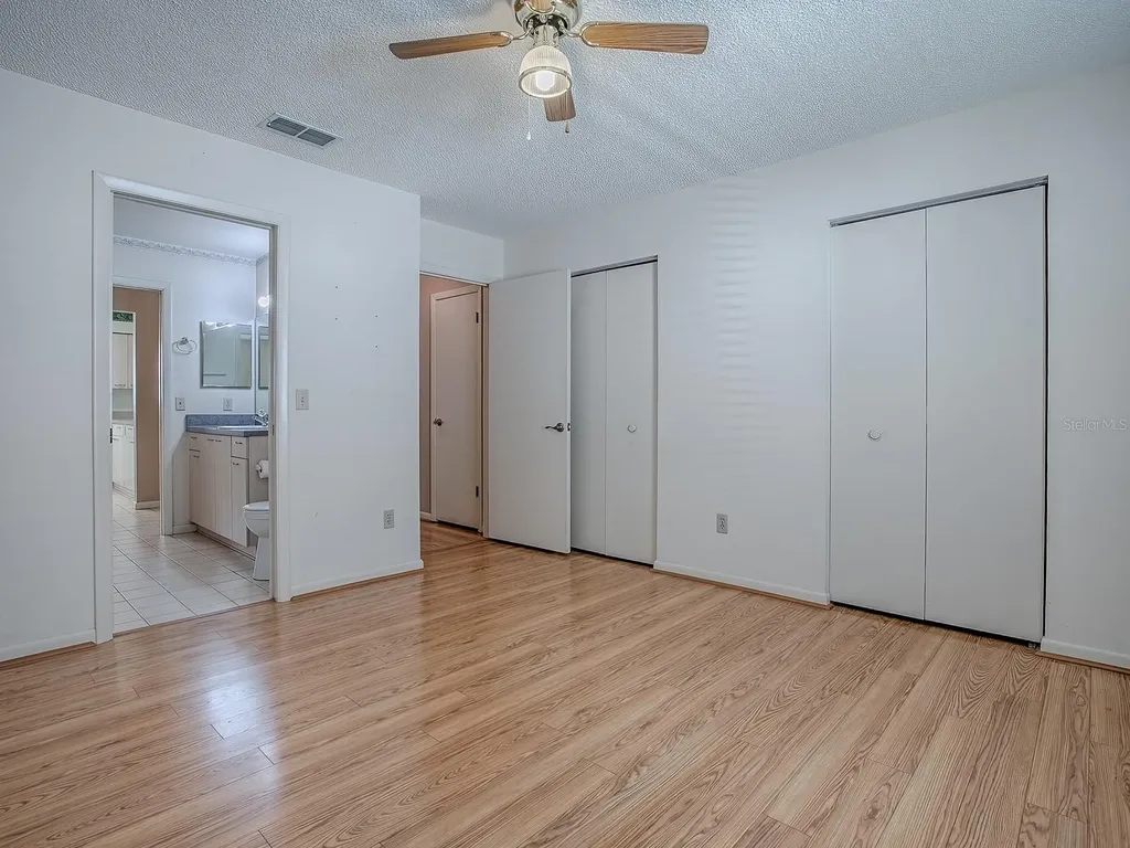 642 Glen Oaks Drive Leesburg FL 34748