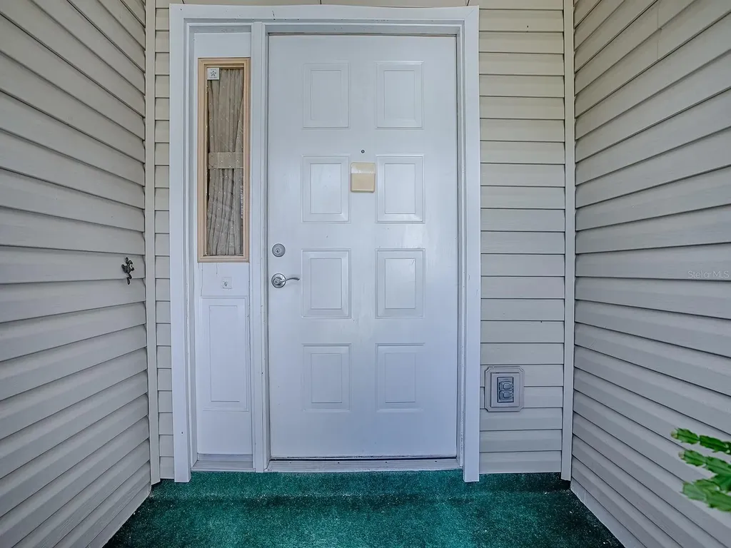 642 Glen Oaks Drive Leesburg FL 34748