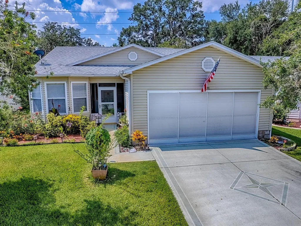 642 Glen Oaks Drive Leesburg FL 34748