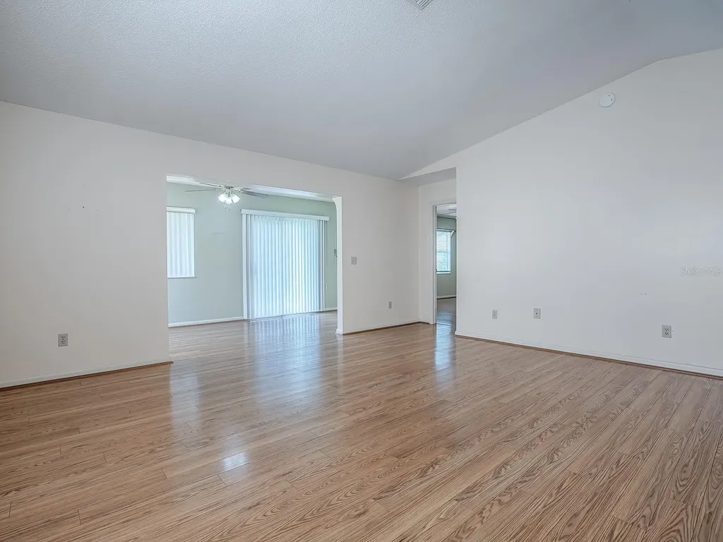 642 Glen Oaks Drive Leesburg FL 34748