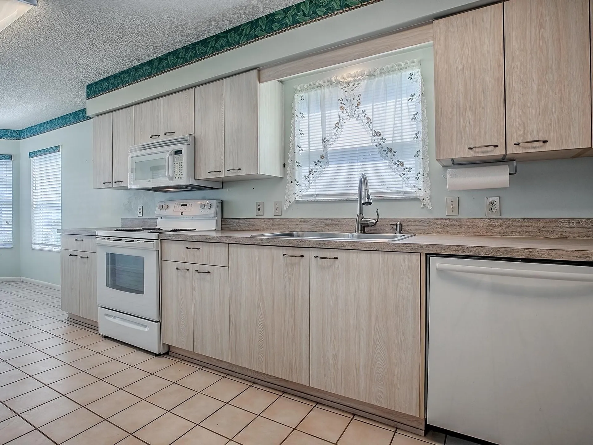 642 Glen Oaks Drive Leesburg FL 34748
