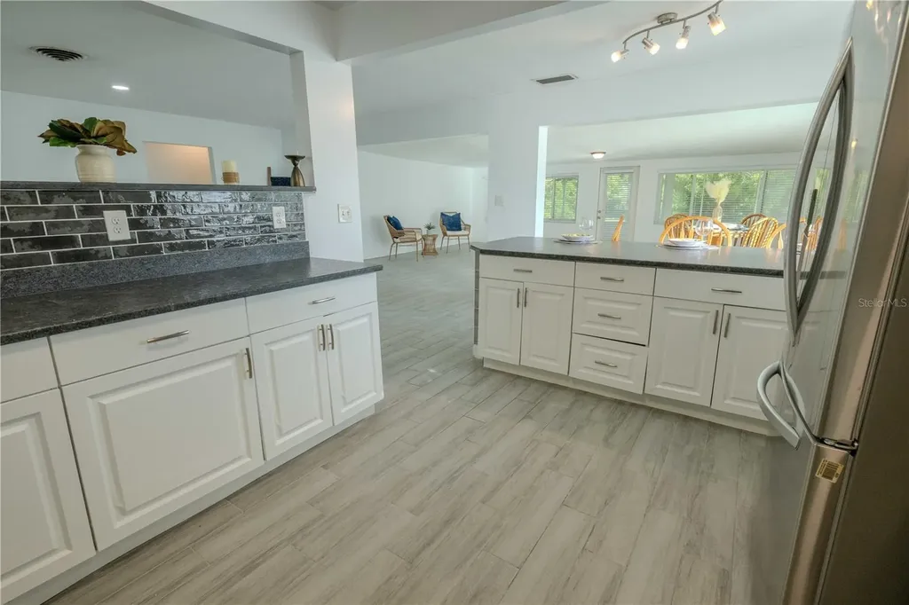 1101 28th Avenue S St Petersburg FL 33705