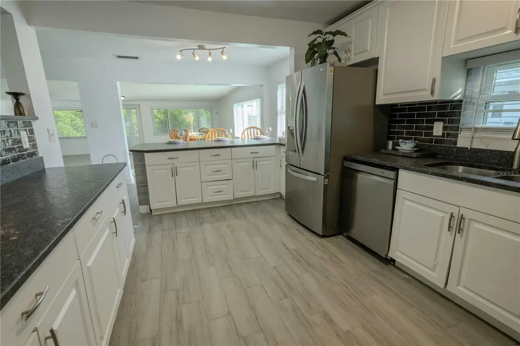 1101 28th Avenue S St Petersburg FL 33705