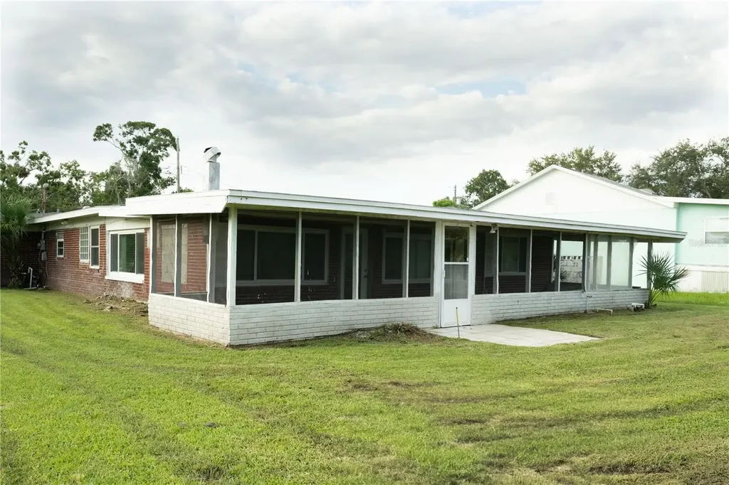 1101 28th Avenue S St Petersburg FL 33705