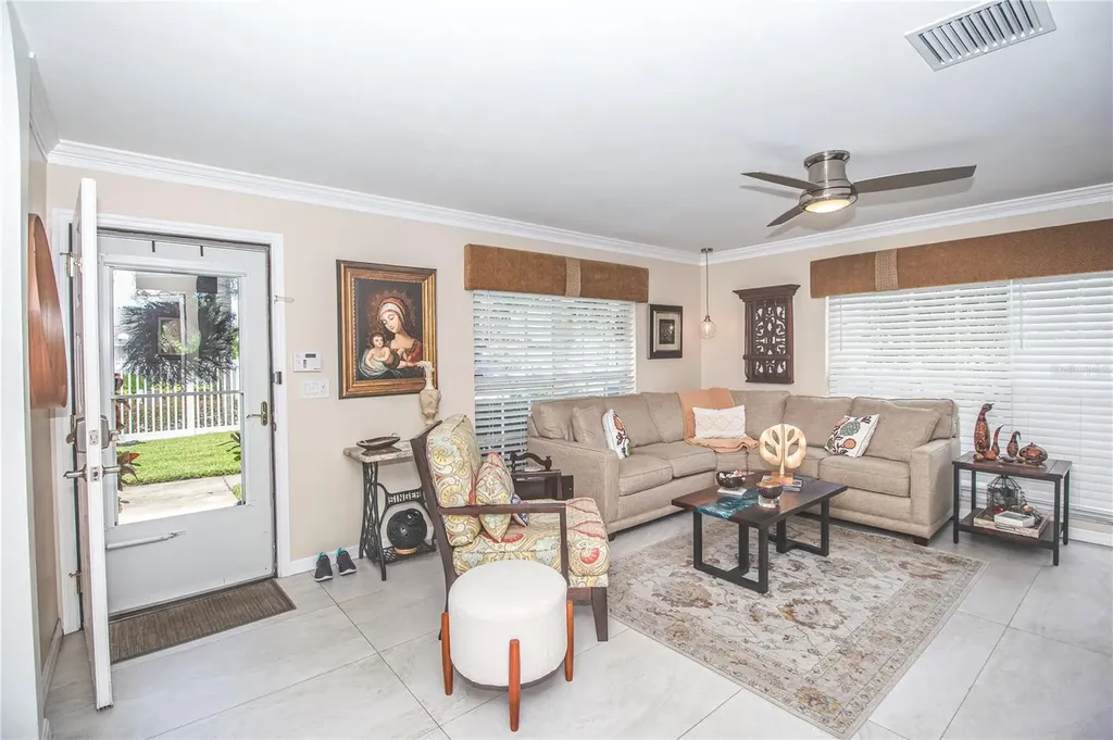 737 Kensington Lake Circle Brandon FL 33511