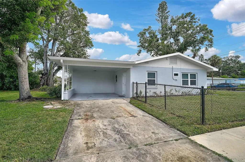 102 20th Street NE Bradenton FL 34208