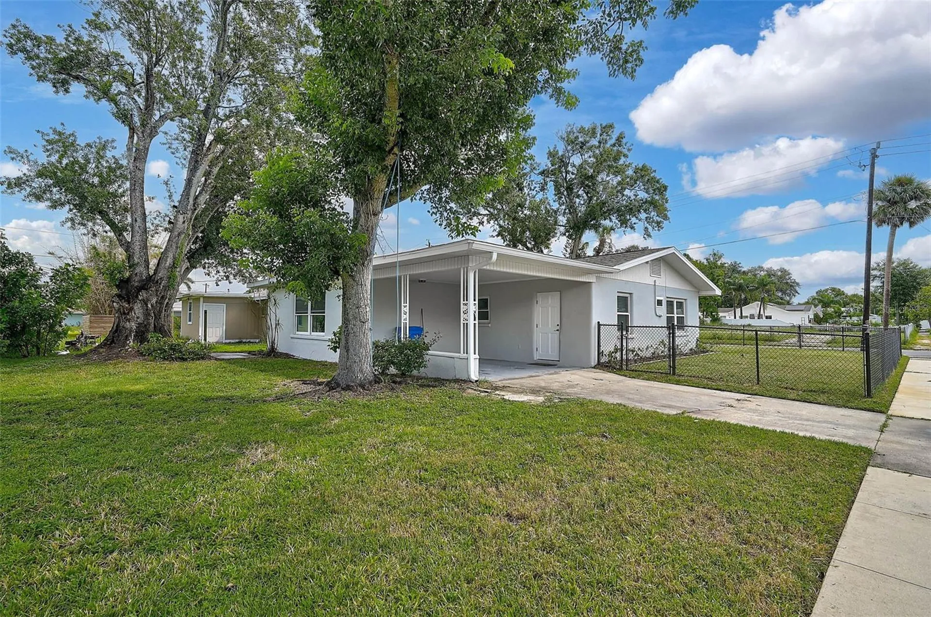 102 20th Street NE Bradenton FL 34208