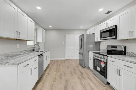 102 20th Street NE Bradenton FL 34208