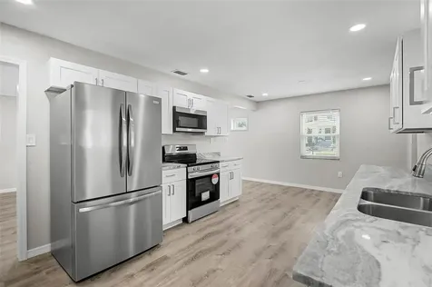 102 20th Street NE Bradenton FL 34208
