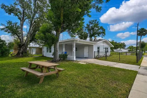 102 20th Street NE Bradenton FL 34208