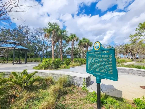 102 20th Street NE Bradenton FL 34208