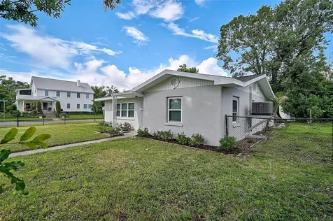 102 20th Street NE Bradenton FL 34208