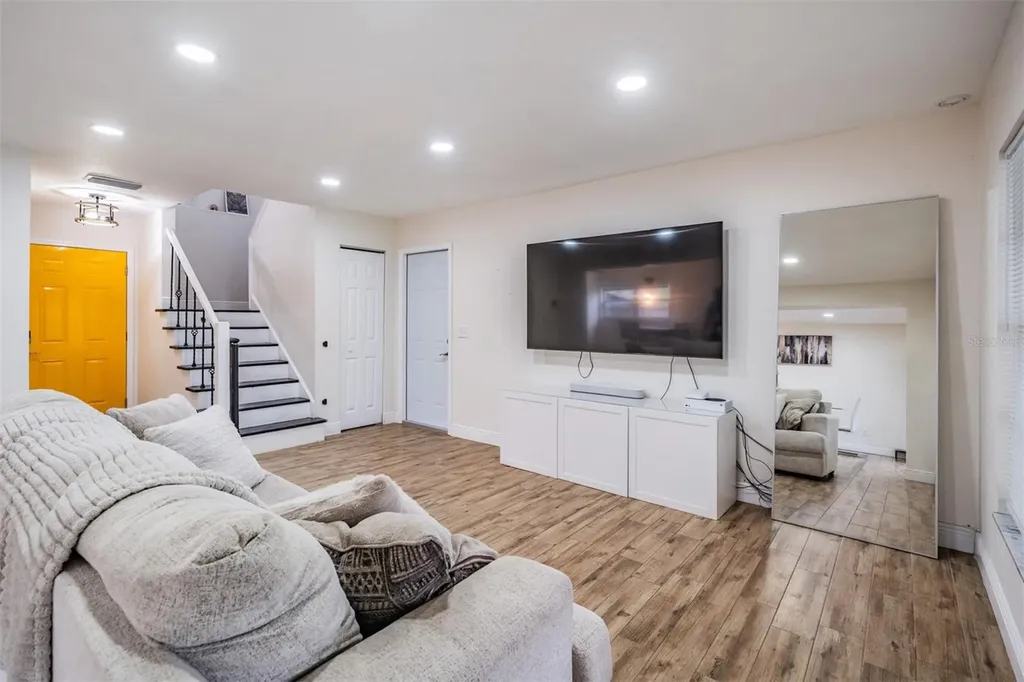 5218 Headland Hills Avenue Tampa FL 33625