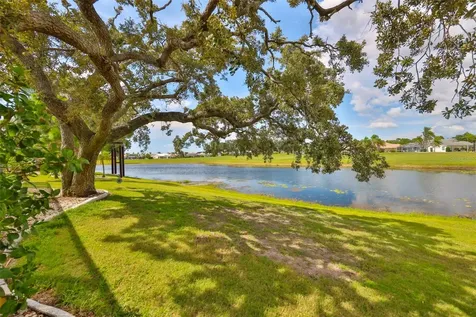 2327 Platinum Drive Sun City Center FL 33573