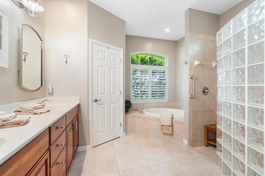 4928 Three Oaks Boulevard Sarasota FL 34233