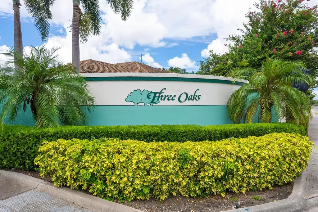 4928 Three Oaks Boulevard Sarasota FL 34233