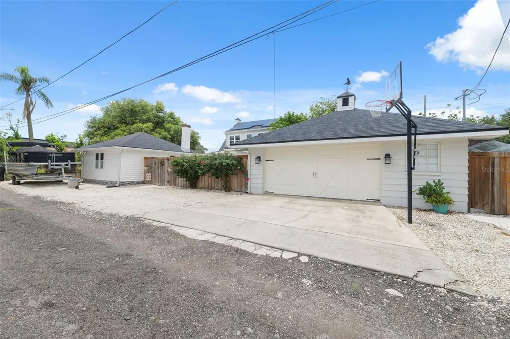 4805 16th Street N St Petersburg FL 33703