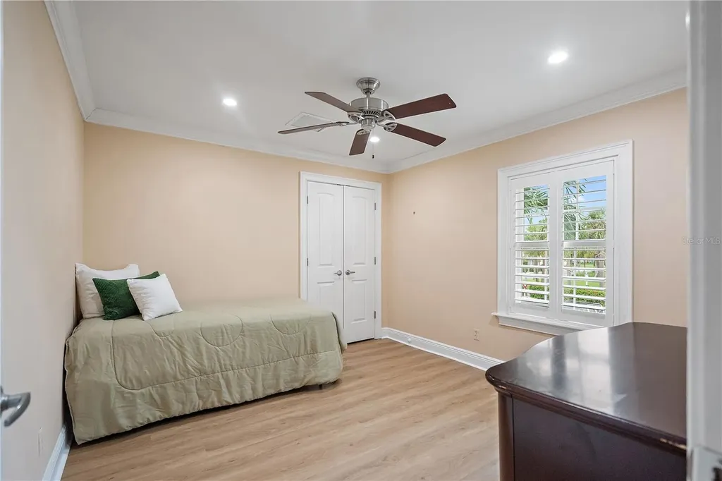 4974 Coquina Key Drive SE St Petersburg FL 33705