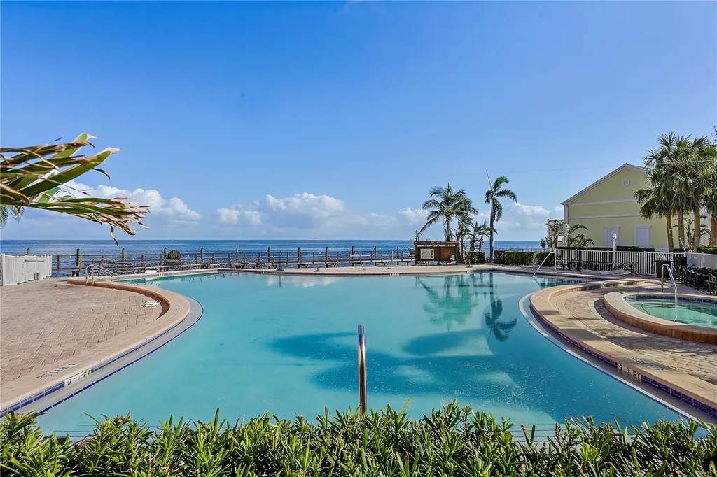 4974 Coquina Key Drive SE St Petersburg FL 33705