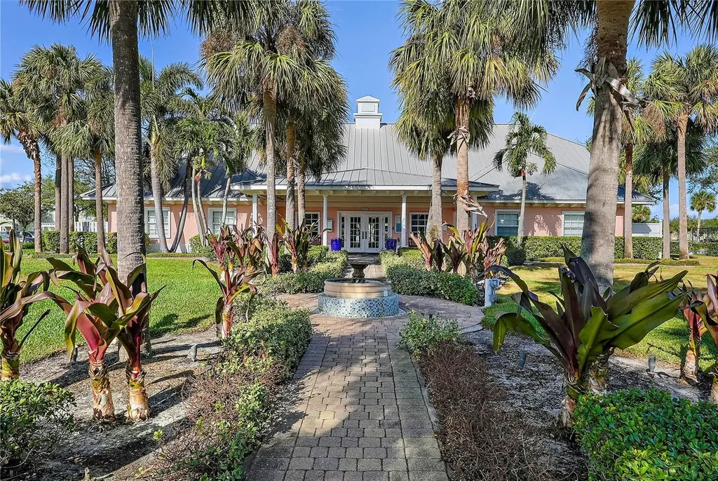 4974 Coquina Key Drive SE St Petersburg FL 33705
