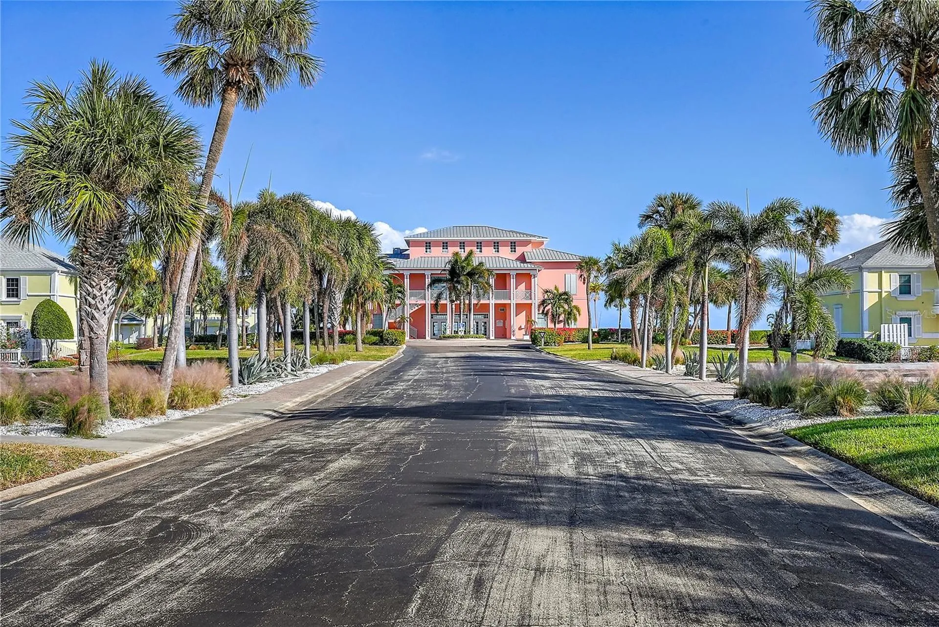 4974 Coquina Key Drive SE St Petersburg FL 33705