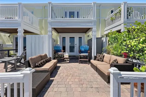 4974 Coquina Key Drive SE St Petersburg FL 33705