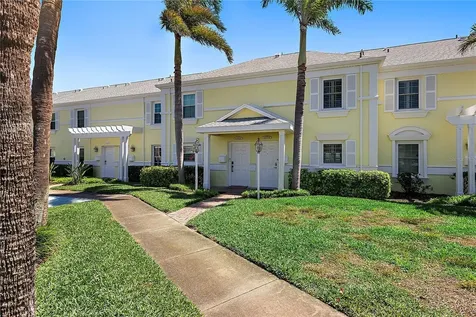 4974 Coquina Key Drive SE St Petersburg FL 33705