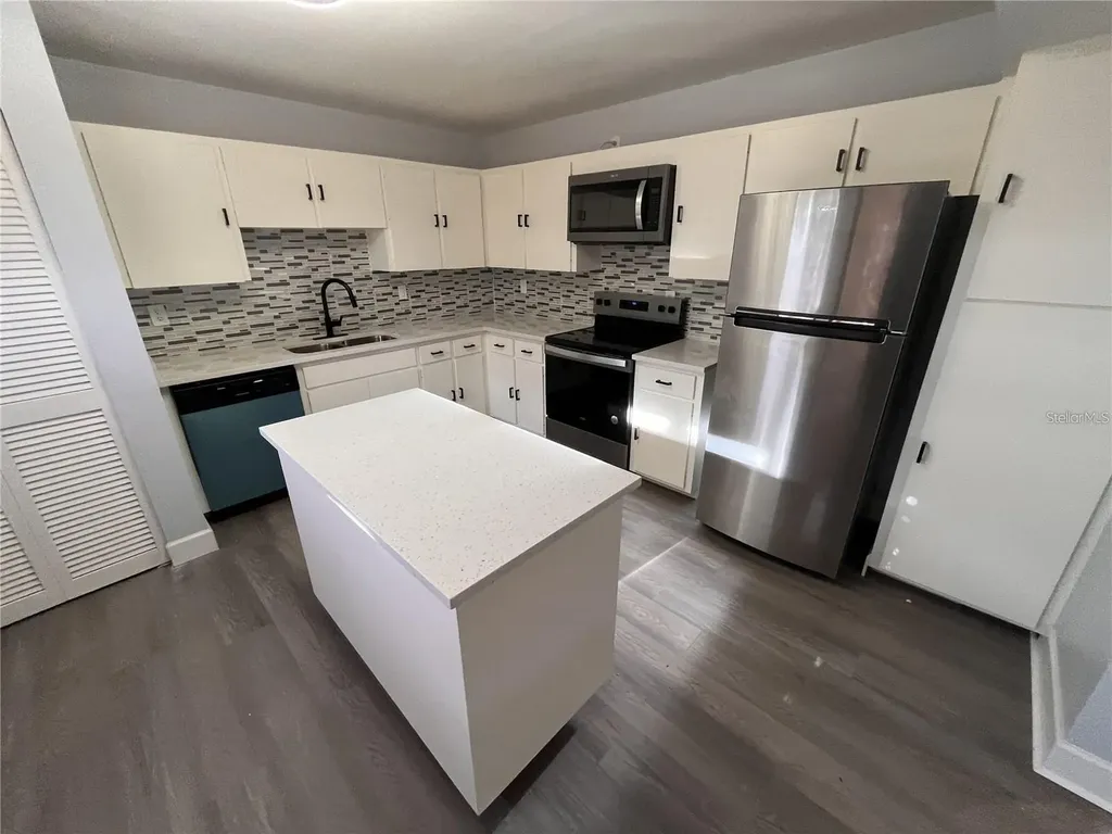 314 Spring Lakes Boulevard Bradenton FL 34210