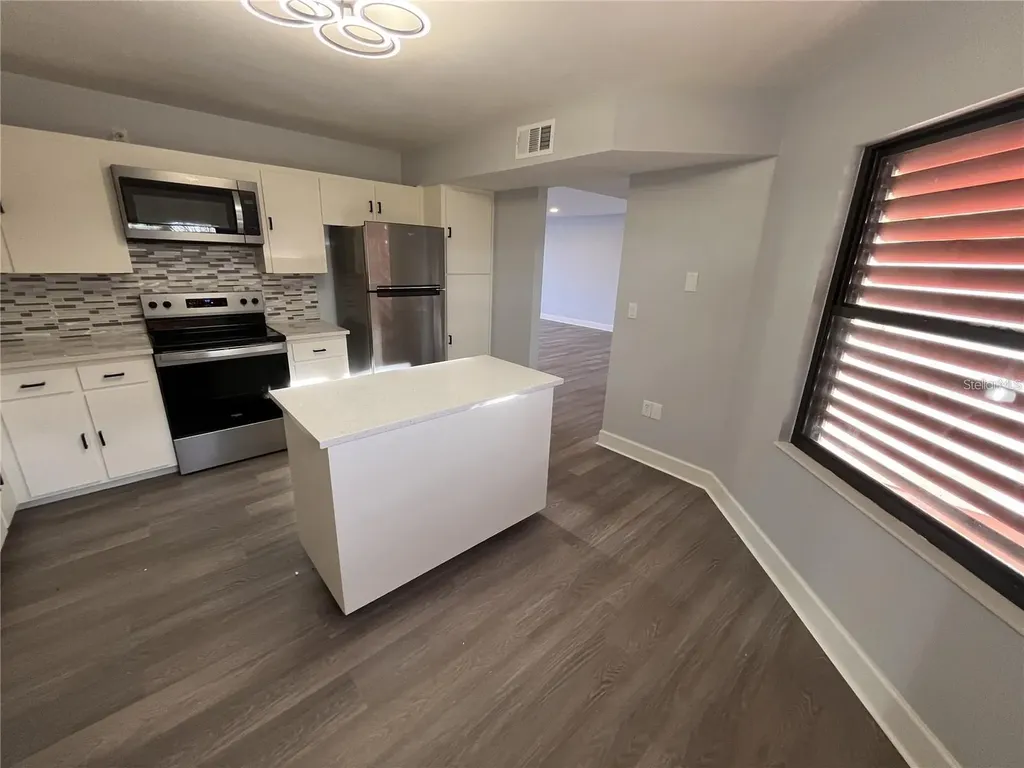 314 Spring Lakes Boulevard Bradenton FL 34210