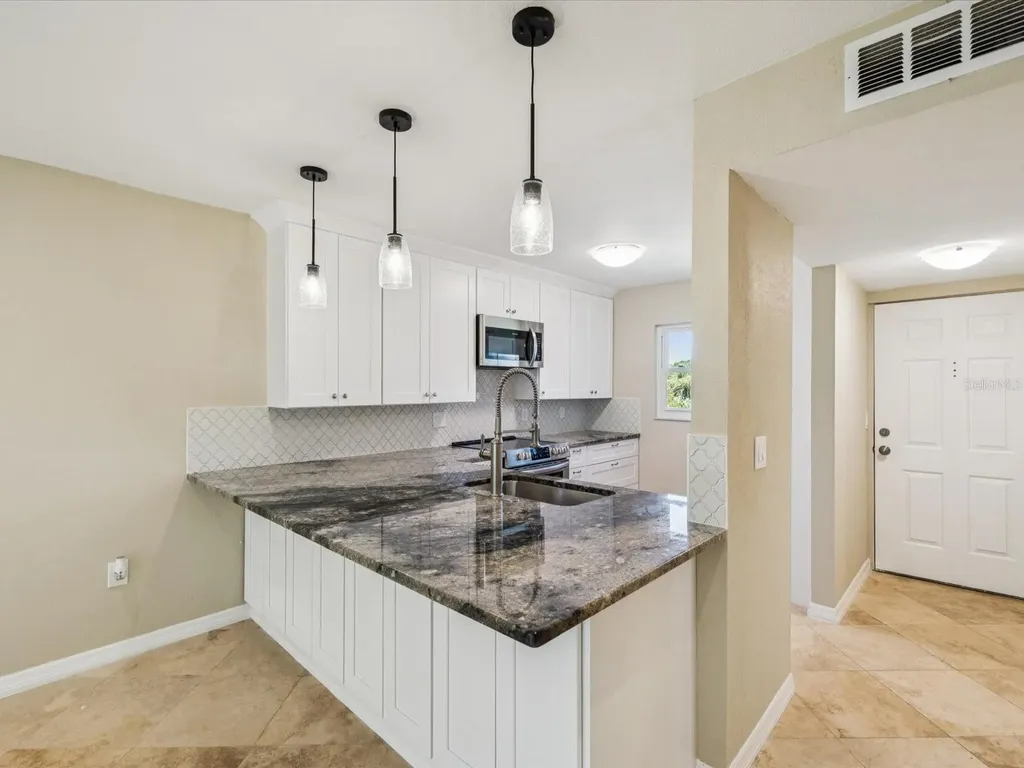4805 Alt 19 Palm Harbor FL 34683