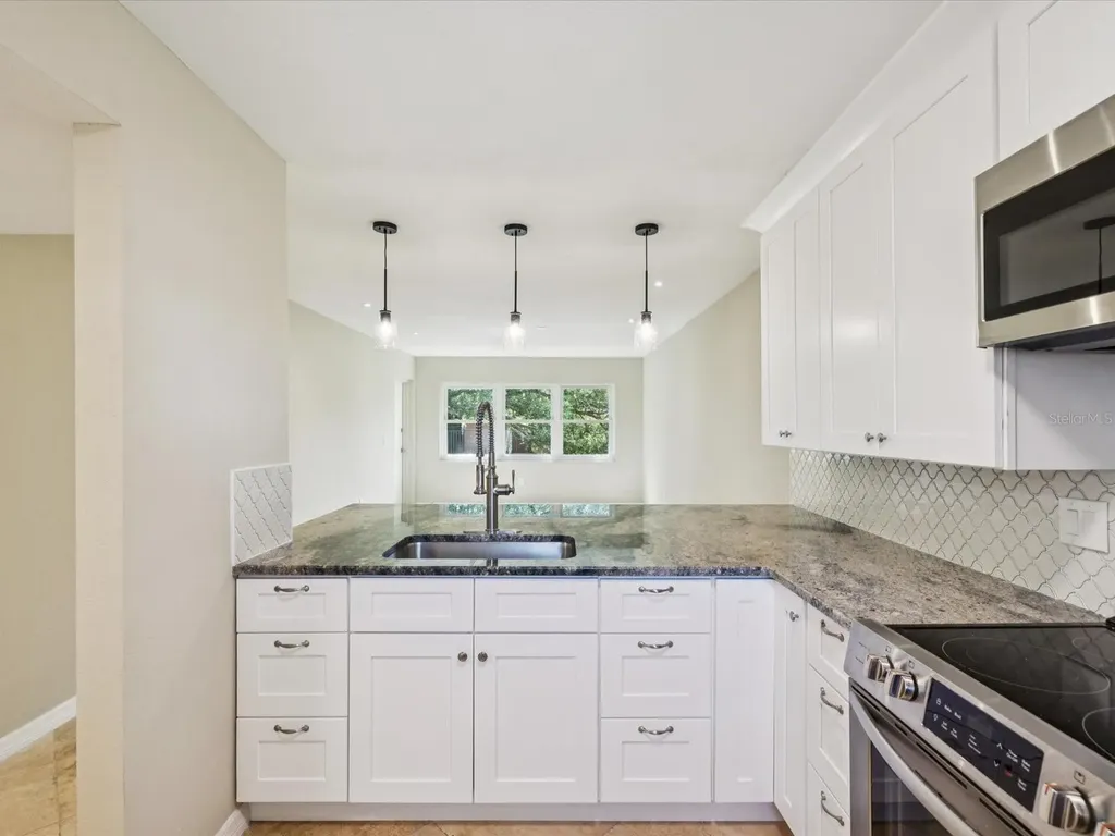 4805 Alt 19 Palm Harbor FL 34683