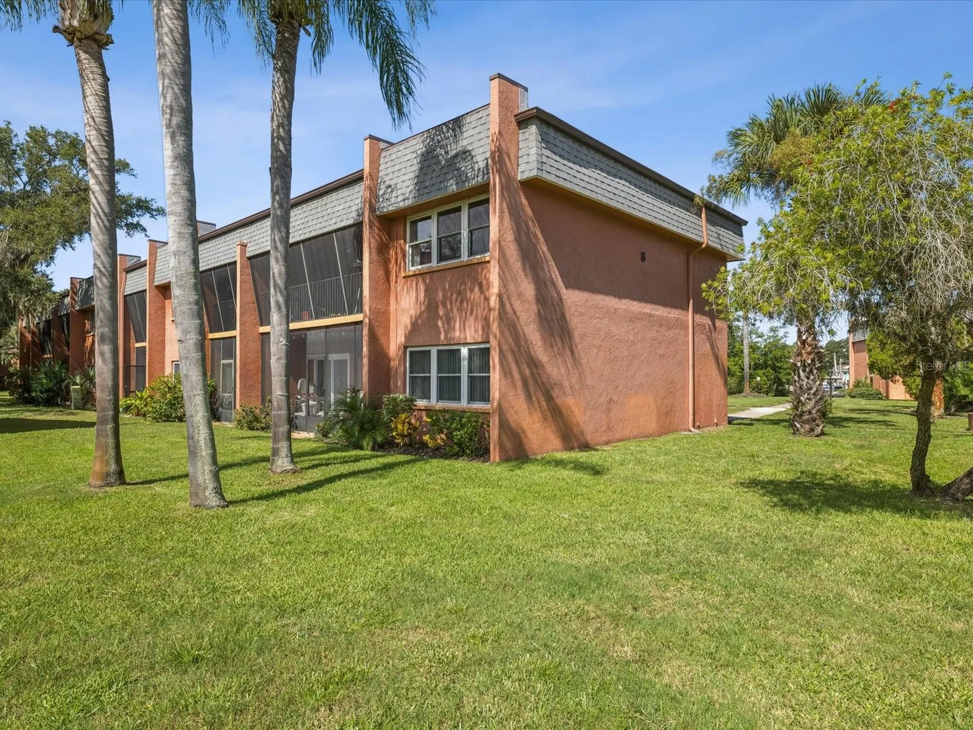 4805 Alt 19 Palm Harbor FL 34683