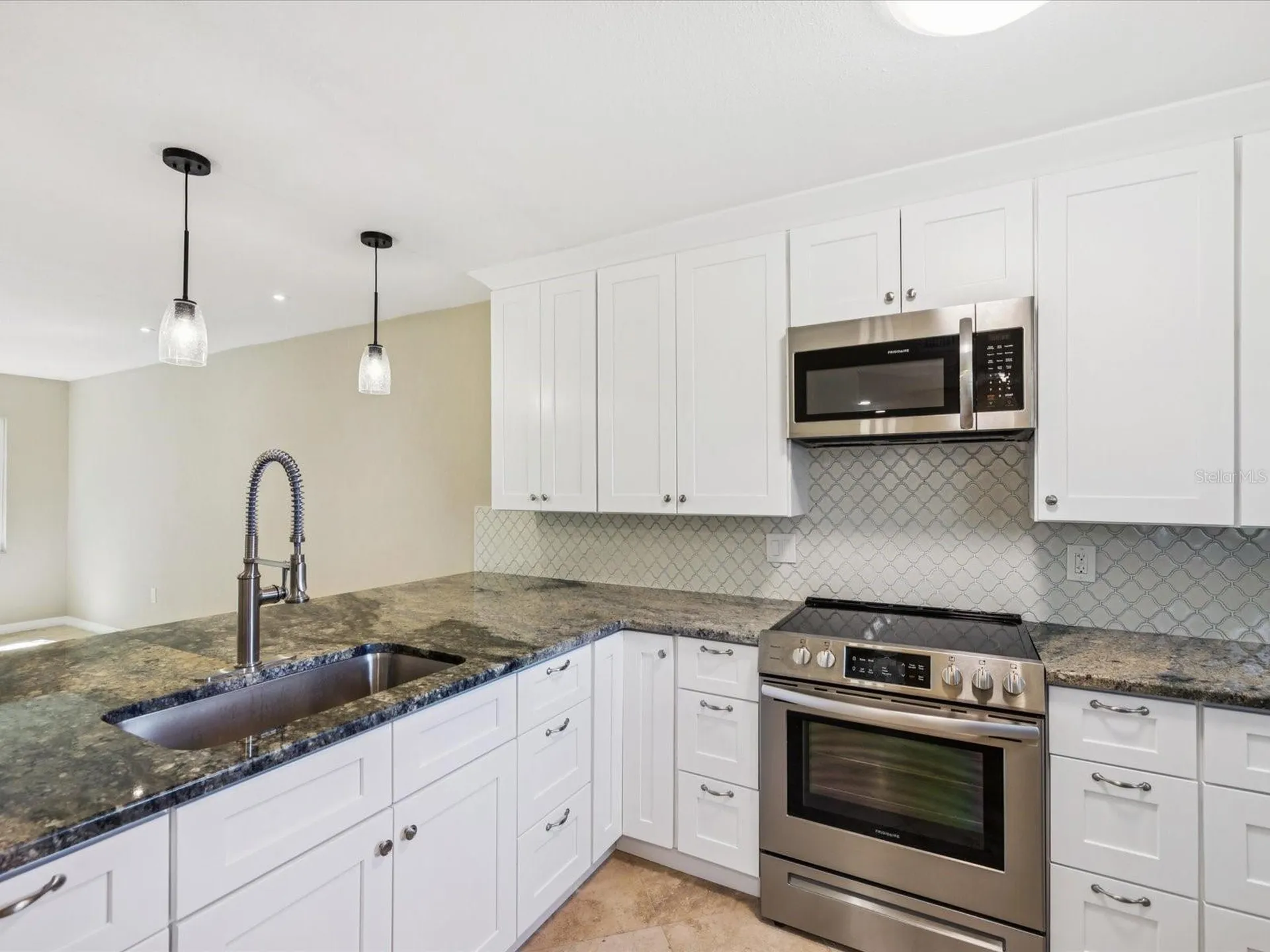 4805 Alt 19 Palm Harbor FL 34683