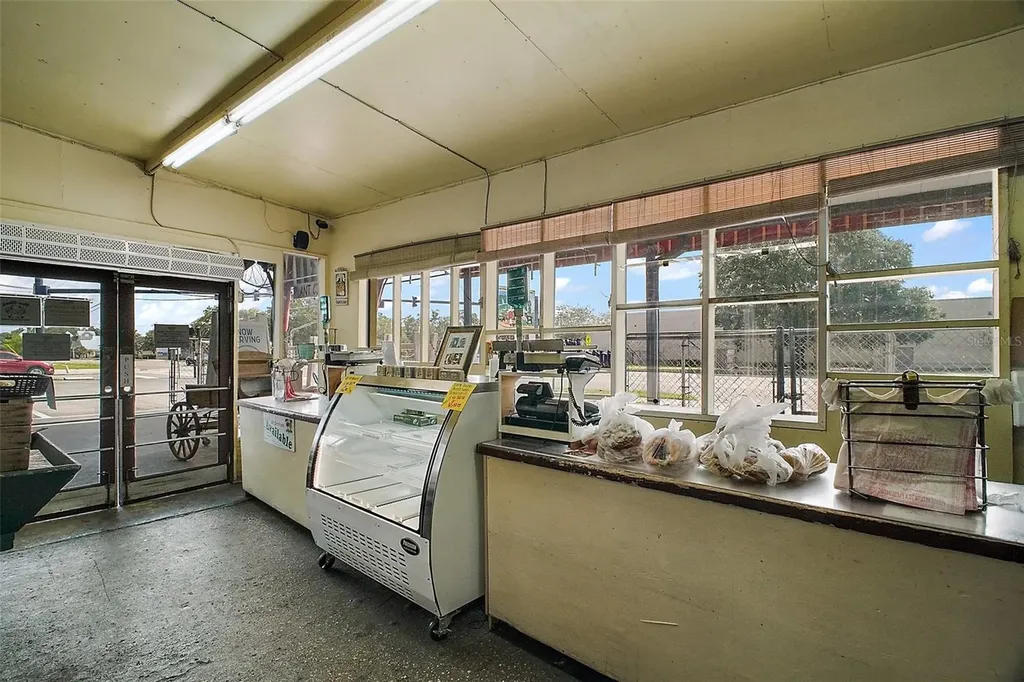 454 N Park Avenue Apopka FL 32712