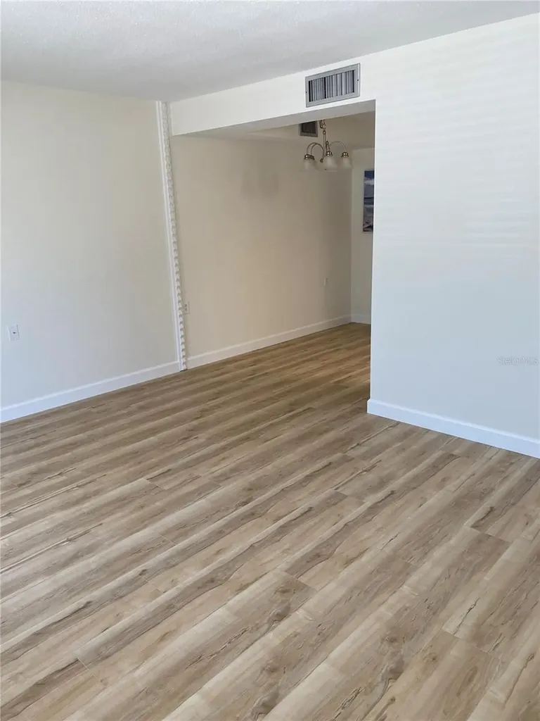 8325 112th Street Seminole FL 33772
