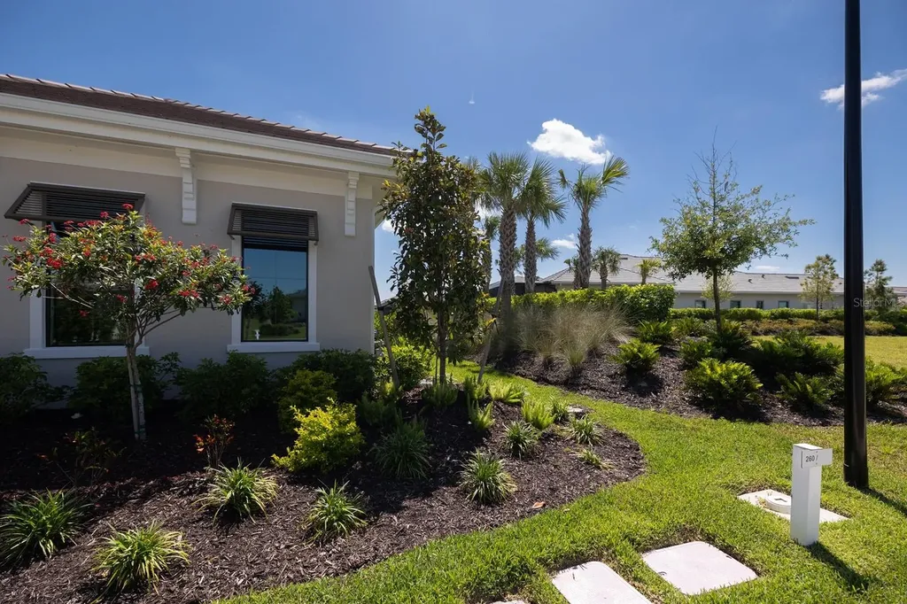 328 Blue Pearl Court Sarasota FL 34277
