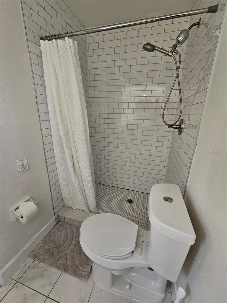 6442 Colonial Drive Sarasota FL 34231
