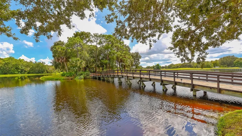 6909 Lennox Place Bradenton FL 34201