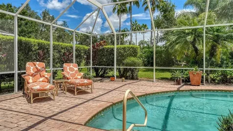 6909 Lennox Place Bradenton FL 34201