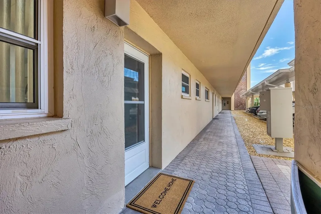 1350 N Portofino Drive Sarasota FL 34242