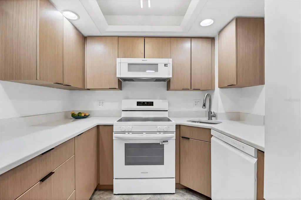 1350 N Portofino Drive Sarasota FL 34242