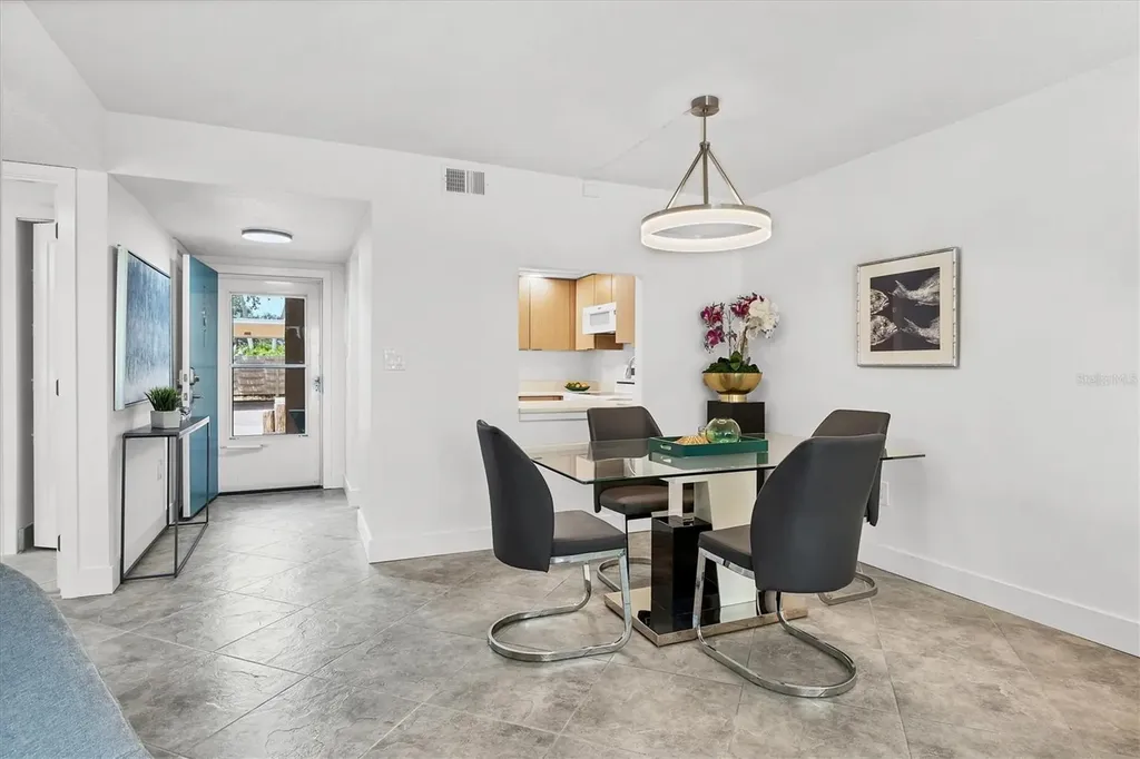 1350 N Portofino Drive Sarasota FL 34242