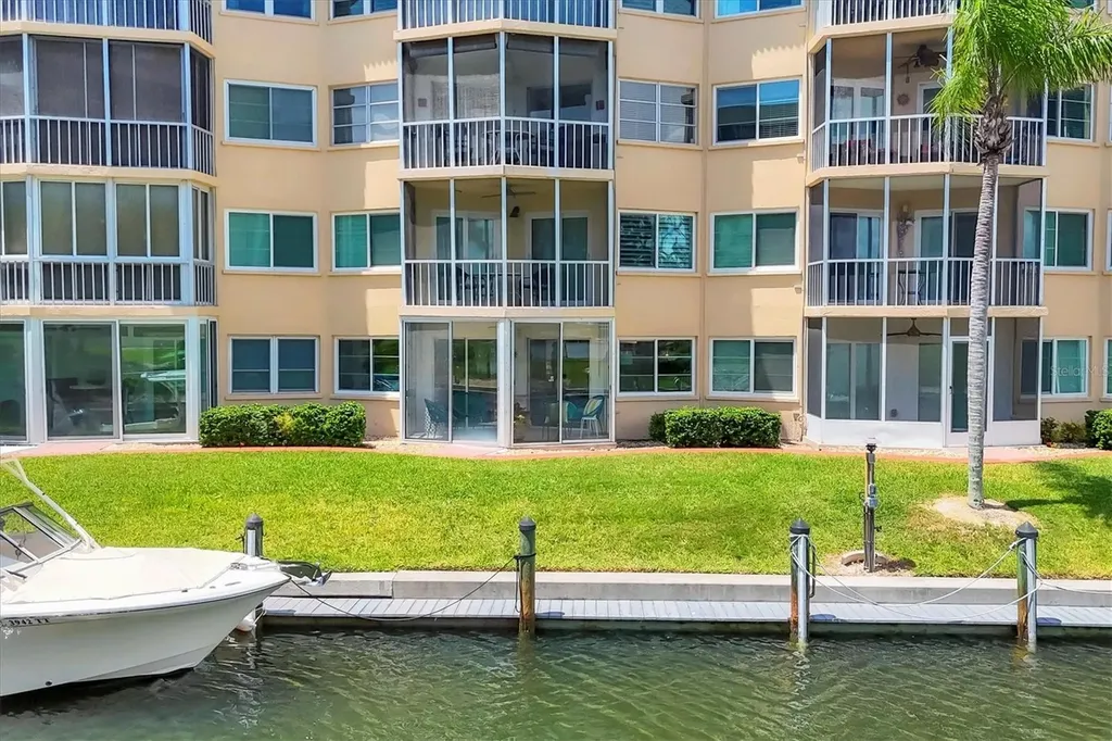 1350 N Portofino Drive Sarasota FL 34242