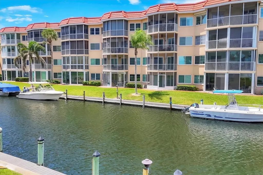 1350 N Portofino Drive Sarasota FL 34242