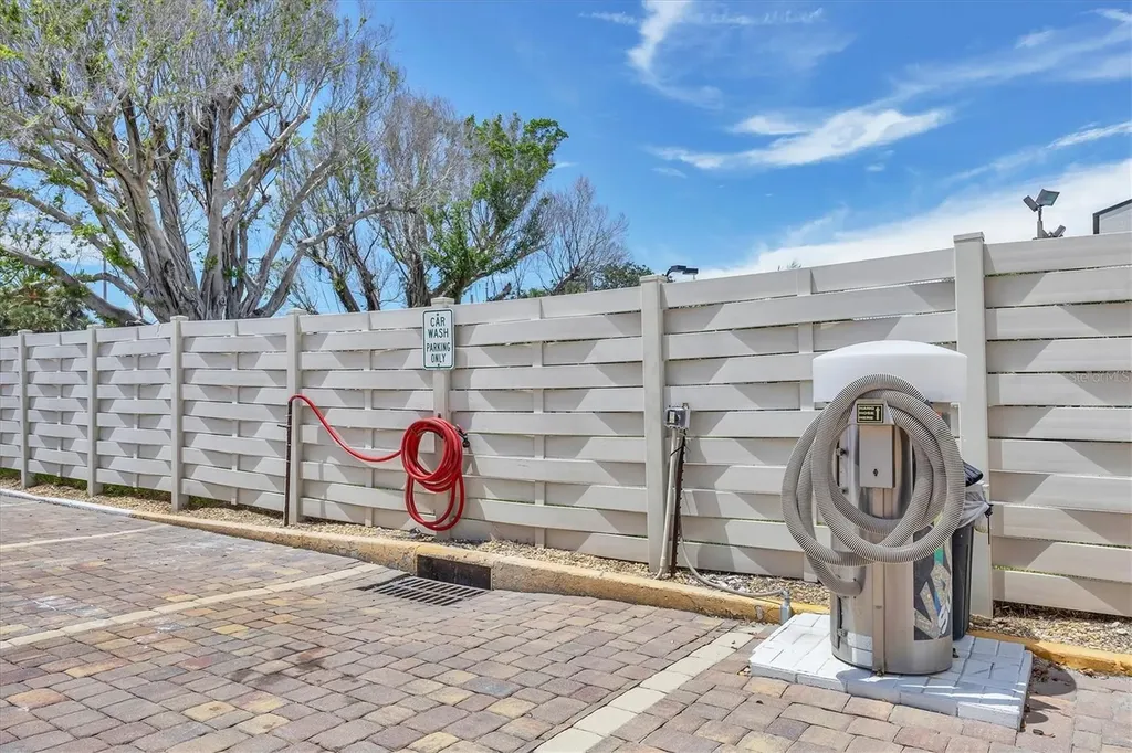 1350 N Portofino Drive Sarasota FL 34242