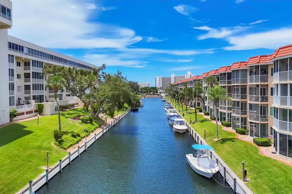 1350 N Portofino Drive Sarasota FL 34242
